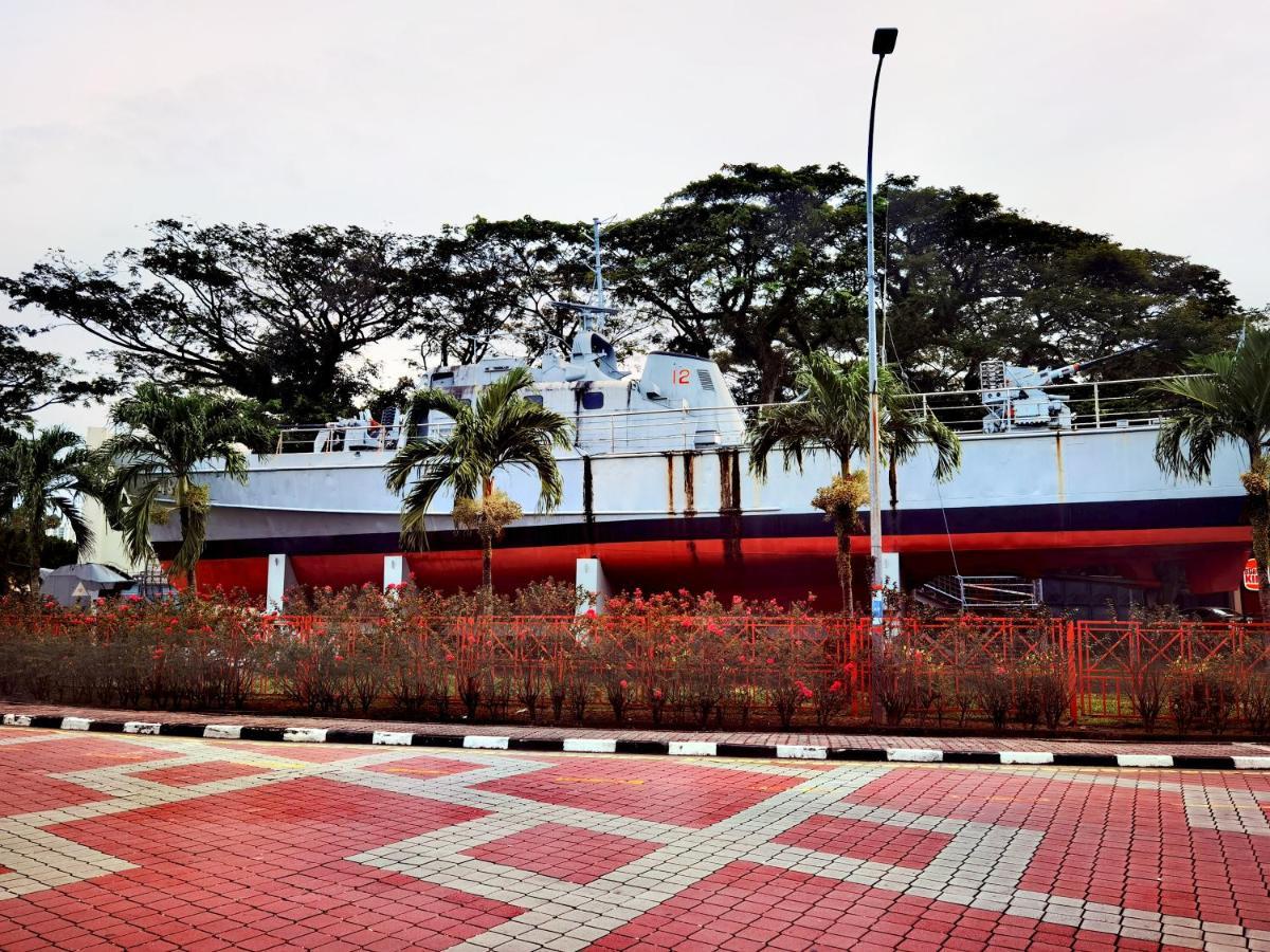 Bandar Melaka Family Bungalow Private Pool Bbq Wifi Netflix Exteriör bild