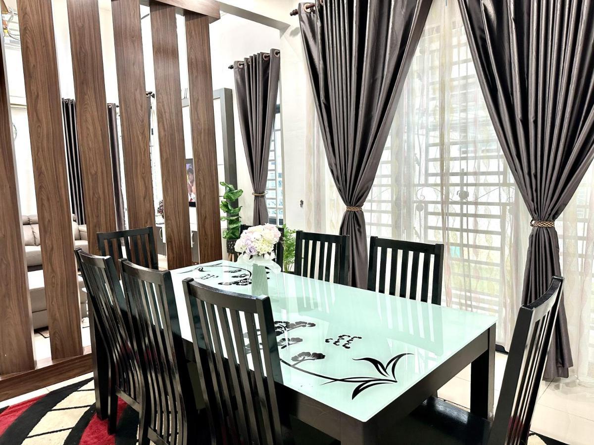 Bandar Melaka Family Bungalow Private Pool Bbq Wifi Netflix Exteriör bild
