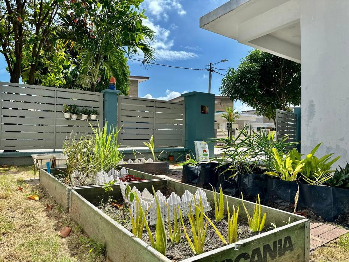 Bandar Melaka Family Bungalow Private Pool Bbq Wifi Netflix Exteriör bild